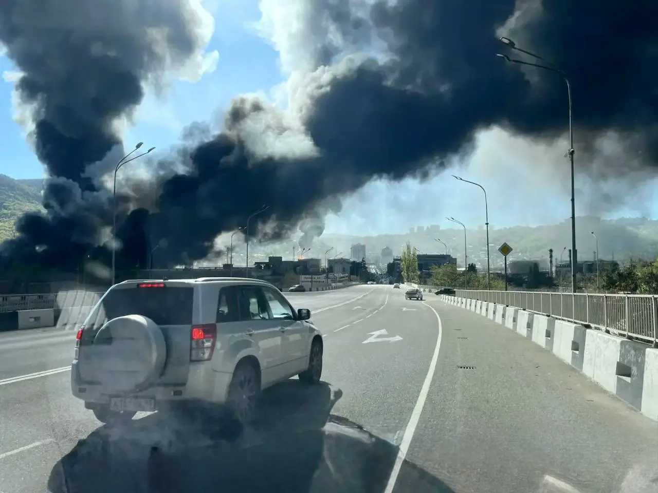 Жители Туапсе жалуются на замалчивание атак и экологических угроз после пожара на НПЗ