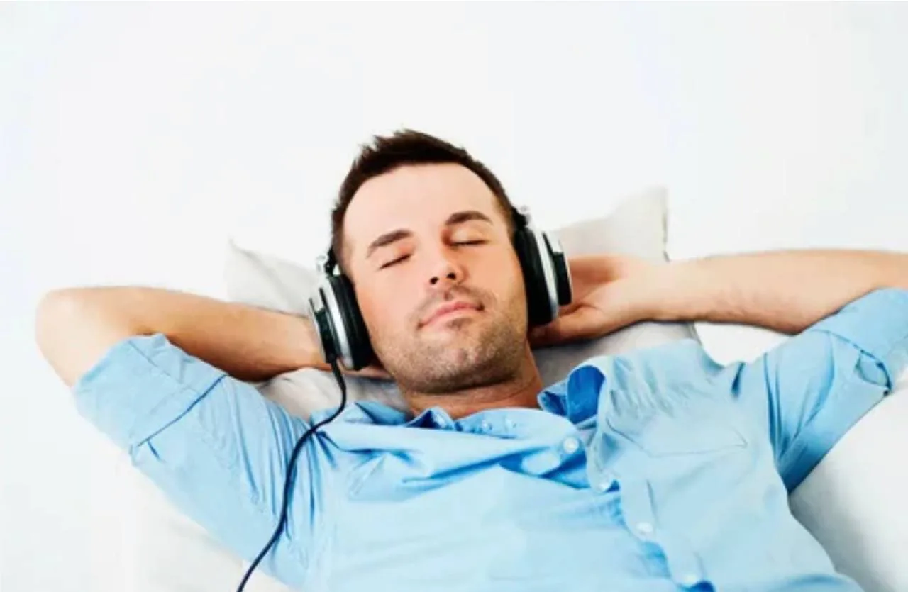 Австрийские ученые доказали связь между раздражающей музыкой и повышенным желанием есть сладкое