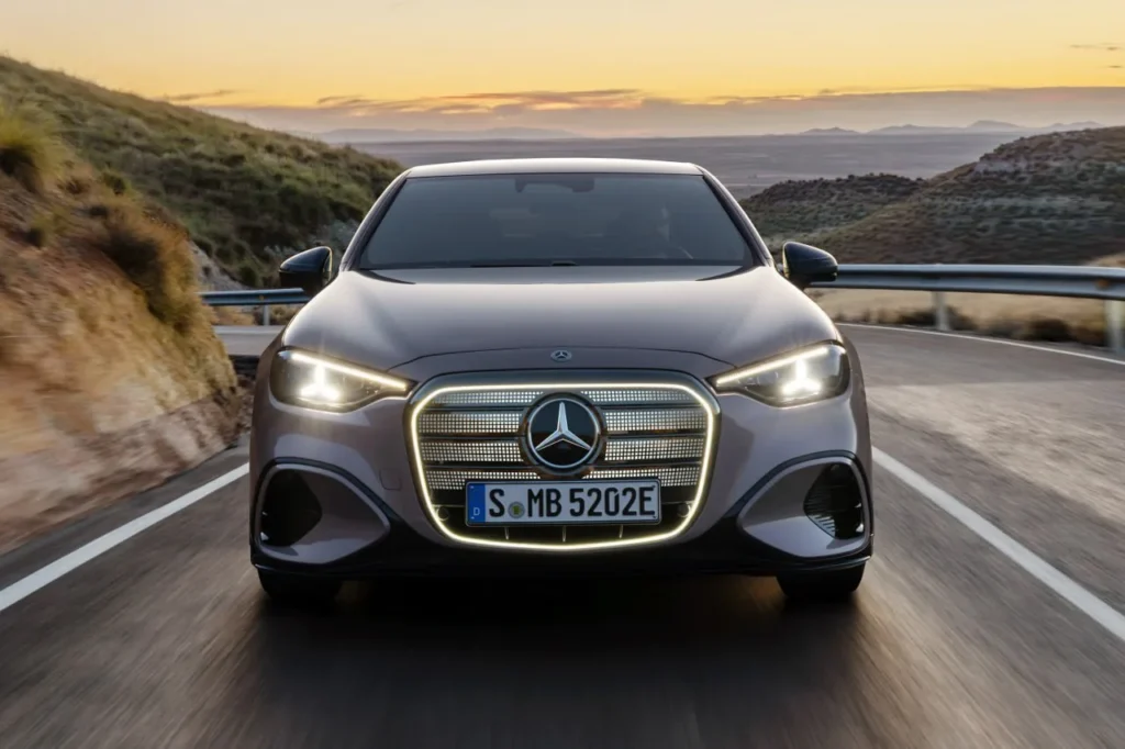 Mercedes-Benz представила новый электрический C-Class с ИИ и запасом хода до 760 км