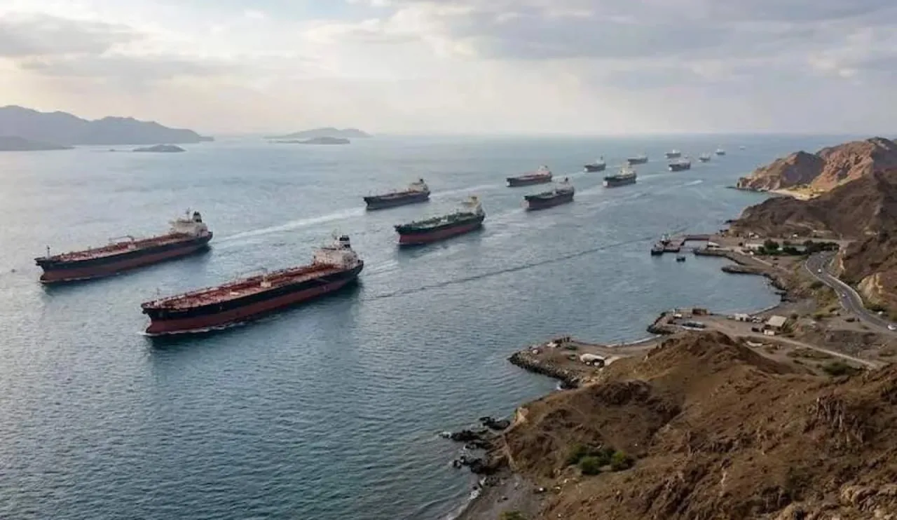 Иран предложил взимать плату за проход судов через Ормузский пролив в криптовалюте