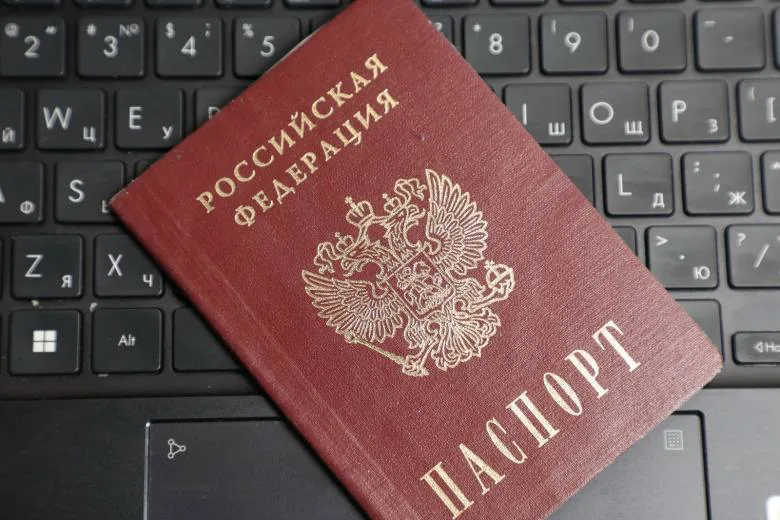 Минцифры рассматривает введение обязательной возрастной идентификации в Рунете